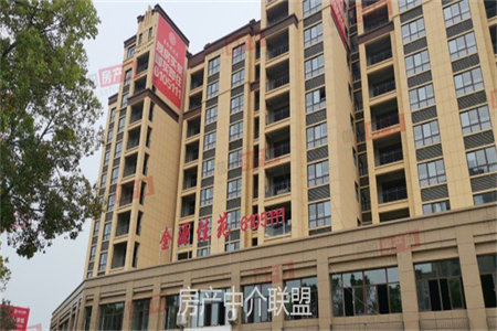 急售！铁建领秀城步梯2楼精装大三房仅售65万，证齐可按揭